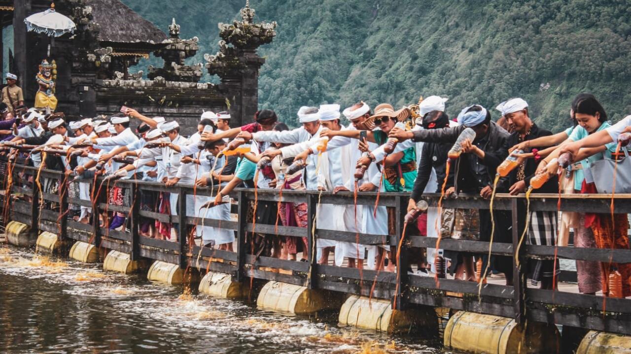 Ikonik SBU PT JAKKON Berkunjung Kegiatan Eco Enzyme For Lake Batur Di Bali
