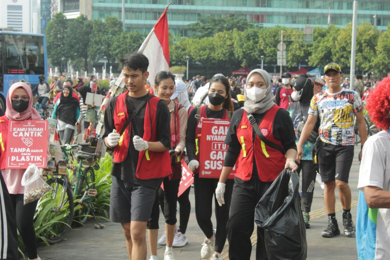 Operasi Semut Gerakan Pungut Sampah Memberikan Edukasi Kepada Masyarakat Di Jakarta