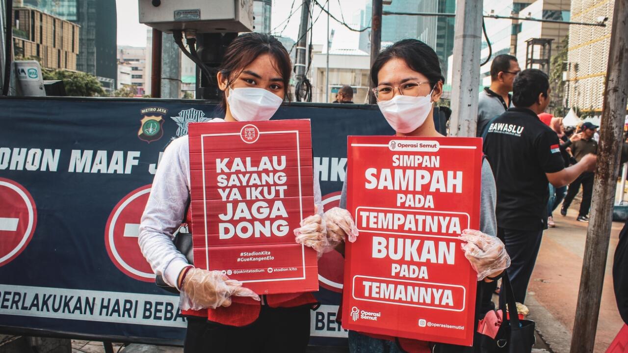 Operasi Semut Gerakan Pungut Sampah Memberikan Edukasi Kepada Masyarakat Di Jakarta