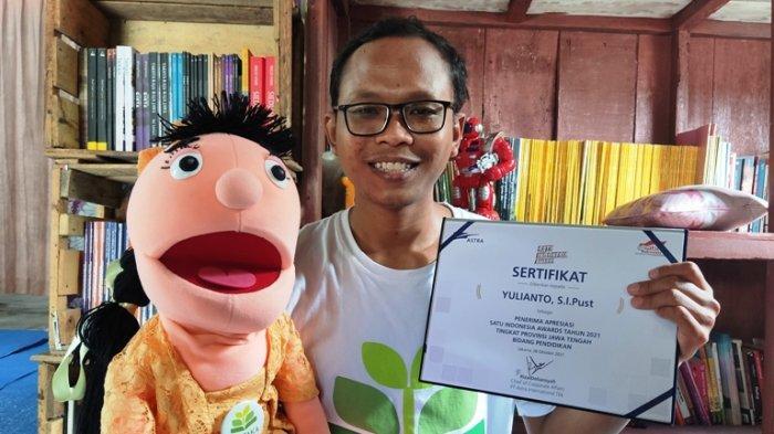 Tumbuhkan Minat Baca Lewat Boneka Pustaka Bergerak