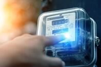 Smart Meter PLN Pengganti Meteran Listrik Tradisional