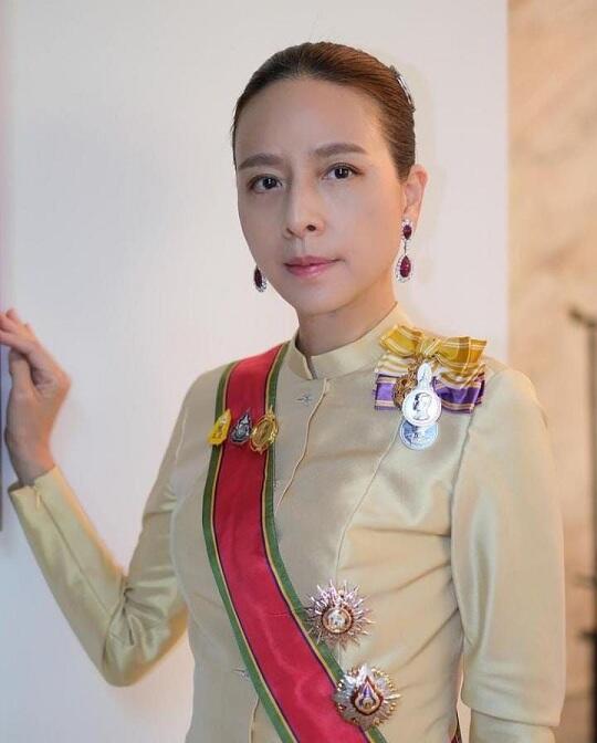 Foto-Foto Madam Pang Manajer Cantik Timnas Thailand