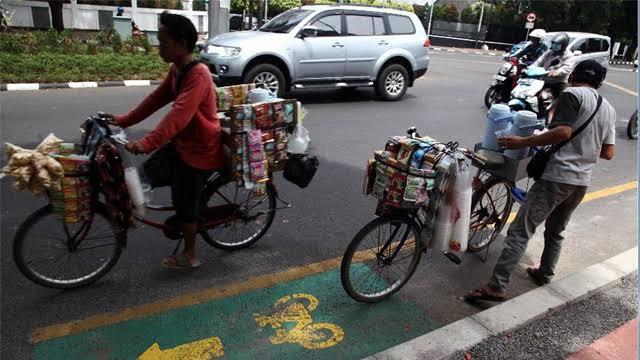 Pendapatan Harian Pedagang Kopi Keliling Membuat Tercengang, Masih Berani Sepelekan?