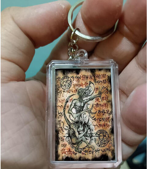 Gantungan Kunci Yant Succubus