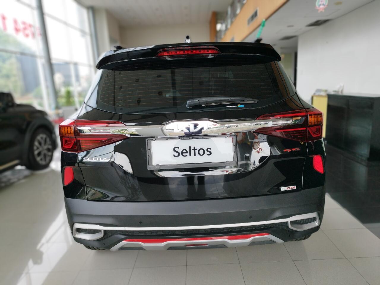 Kia Seltos GTLine Dan Kia Seltos Exp, Apa Sih Perbedaannya??