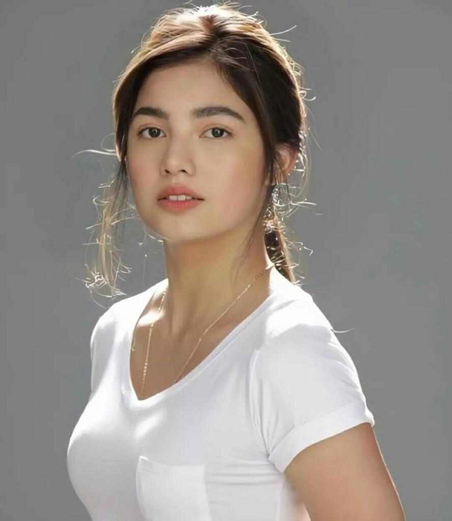 7 Potret Cantik Jane De Leon, Aktris Filipina Yang Perankan Superhero Darna!