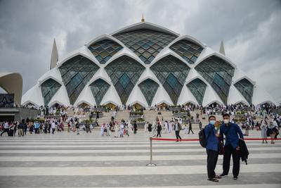 Ramai Debat Ridwan Kamil dan Warganet soal APBD untuk Masjid Al Jabbar

