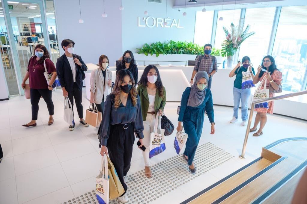HyperSync: Personalized Skincare Device yang Memenangkan L’Oreal Brandstorm 2022