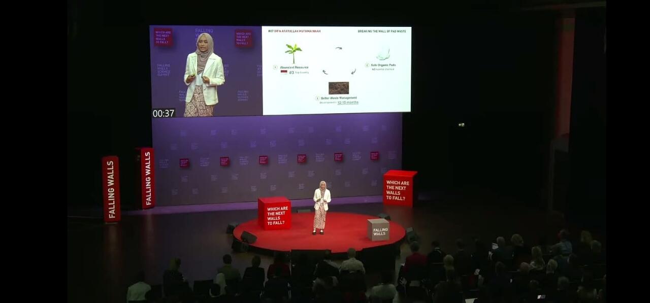 PERTIWI: PEMBALUT ORGANIK BIODEGRADABLE PEMENANG FALLING WALLS LAB INDONESIA 2022