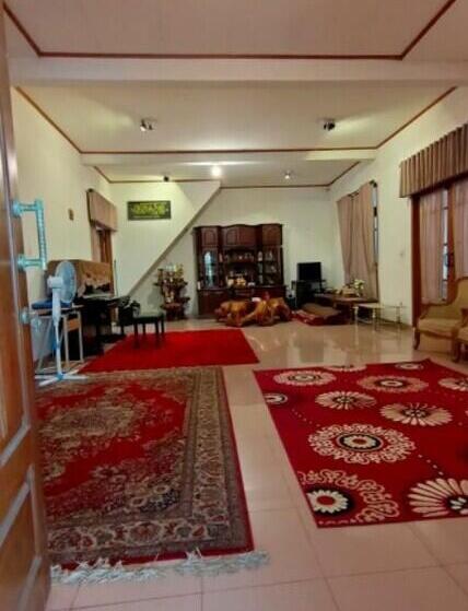 Rumah Luas dan Mewah Lokasi Kota Bandung