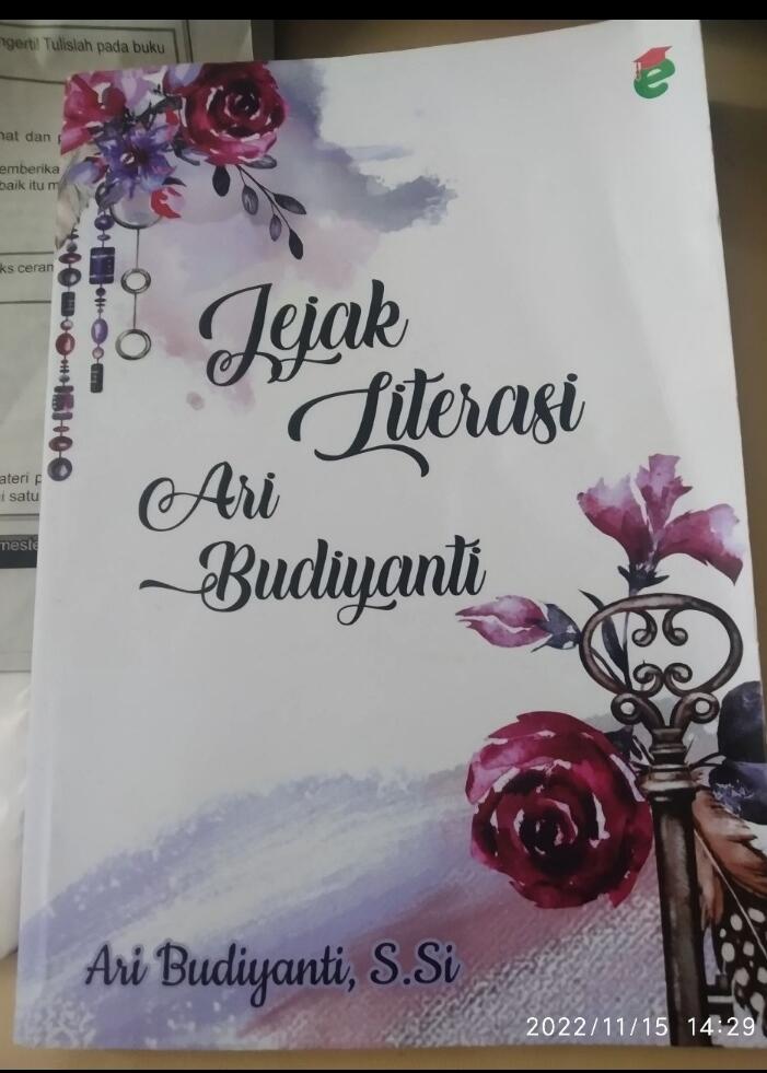 Review Buku Bunga Kahwa Jejak Literasi 