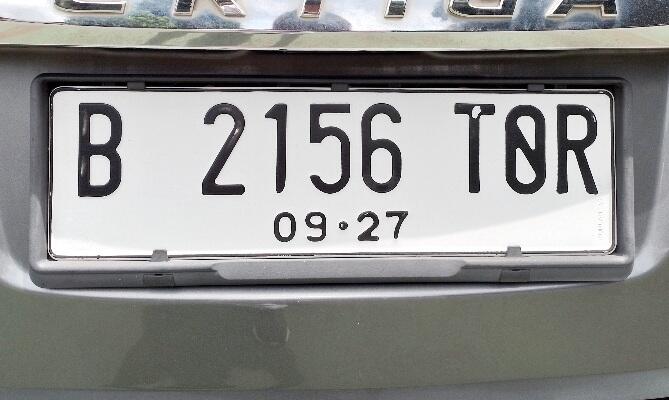 Ini Alasan Kenapa Plat Nomor Kita Dan Luar Berbeda (Tidak Tercetak Bulan Dan Tahun)