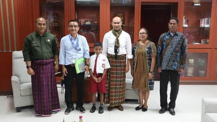 Wajib Viral,Archangels Hendrik Alias Nono Siswa SD Asal NTT Juara 1 MTK Internasional