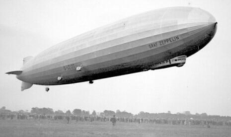 Pesawat Zeppelin Pemboman Terhadap Sipil Pertama Sebelum Carpet Bombing n Bom Nuklir!
