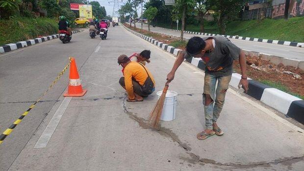 PUPR Depok Bantah Jalan GDC Retak: Masih Pemeliharaan, Kita Perbaiki