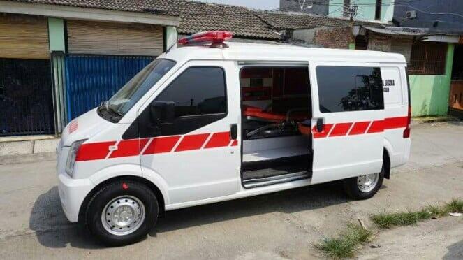 Relawan Ambulans Cabuli Bocah Korban Kecelakaan : Jangan Percaya Orang Asing Gan! 