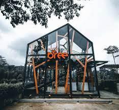 Menikmati Suasana Unik dan Pemandangan Indah di BREE COFFEE AND KITCHEN