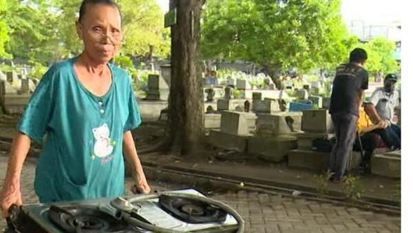 Nenek Sarmi Berjuang Hidupi 4 Cucu yang Ditelantarkan, Kamu Bisa Bantu?
