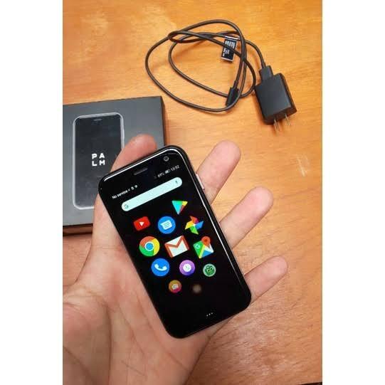 Palm Phone, Benarkah Smartphone Terkecil Di Dunia?