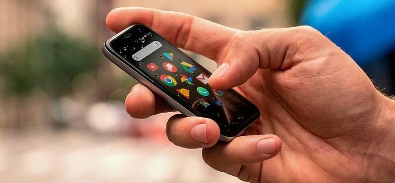 Palm Phone, Benarkah Smartphone Terkecil Di Dunia?
