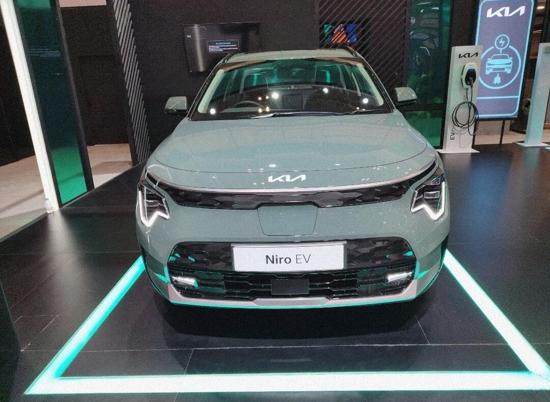 IIMS Indonesia Internasional Motor Show 2023 | Produk Terbaru KIA
