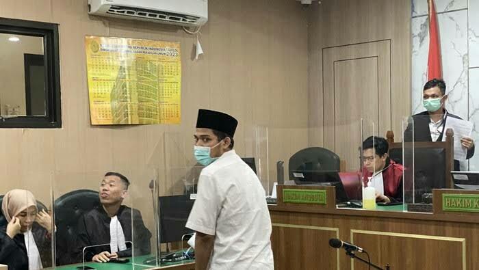 Cabuli Santriwati, Ustaz Ponpes Riyadhul Jannah Depok Divonis 18 Tahun Bui