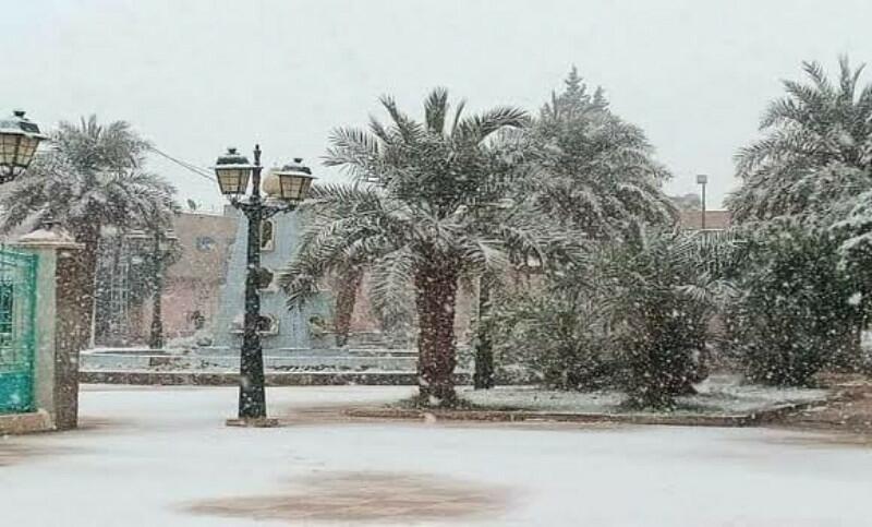 Gurun Tandus Di Al-Jazair Mendadak Turun Salju, Pertanda Apa Lagi Nih?