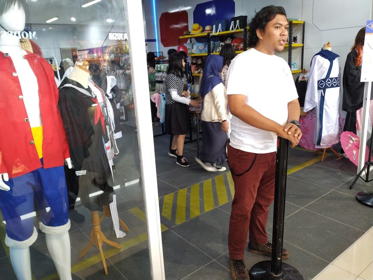 Pembukaan Toko Cosplay di Ciwalk