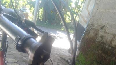 Komstir stang sepeda lipat kendor mengatasinya