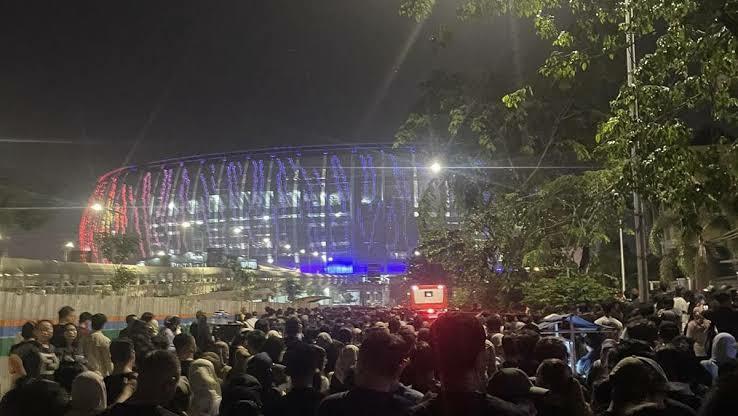 Konser Dewa 19 Membuktikan Betapa Buruknya Akses Ke JIS! Stadion Elit, Akses Sulit!