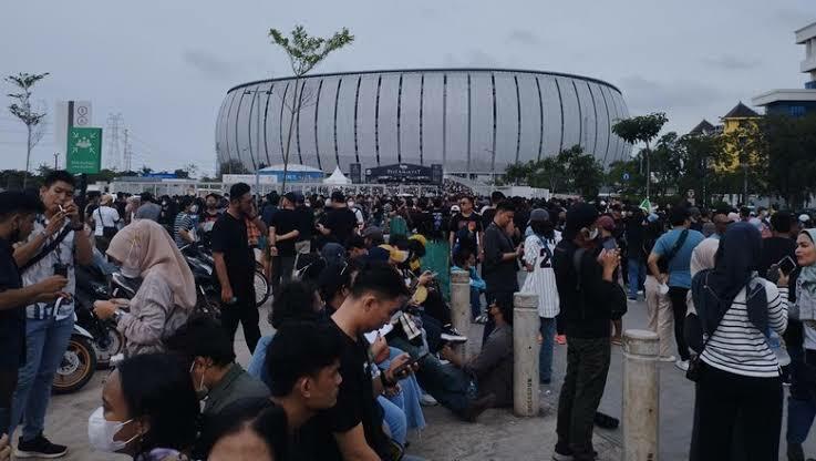 Konser Dewa 19 Membuktikan Betapa Buruknya Akses Ke JIS! Stadion Elit, Akses Sulit!