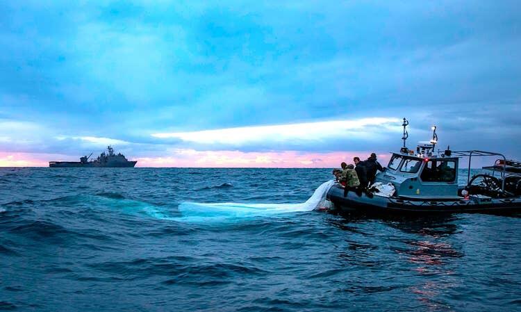 US Navy Rilis Foto dari Puing Balon Mata-Mata Milik China