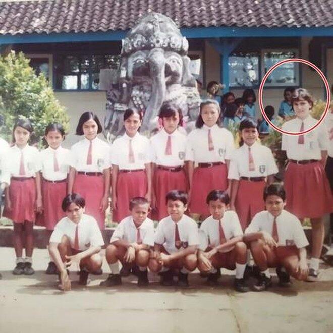 Foto Masa Kecil Artis Ini, Bikin Netizen Makin Gemes! 