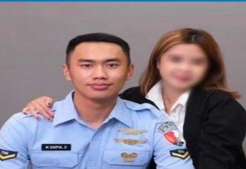 (Viral) Foto Mesra Dengan Prajurit AU Yang Ternyata Palsu, Cewek Ini Di Kasihani