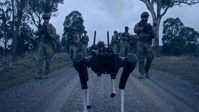 Robot Perang AI bisa Serang Musuh Ikuti Perintah Otak Tentara