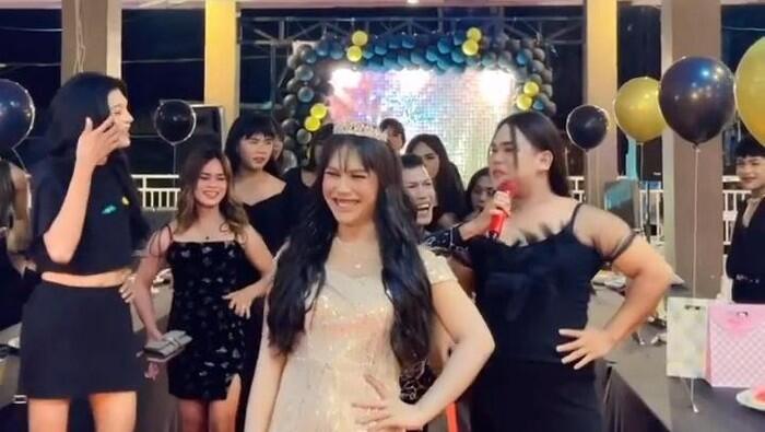 Heboh Pesta Waria di Padang Sidimpuan