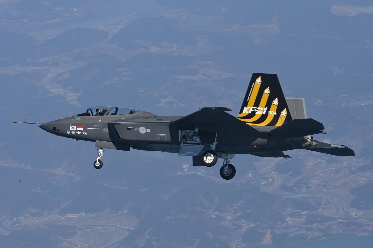 Prototype Keempat KF-21 Sukses Melakukan Penerbangan Perdana
