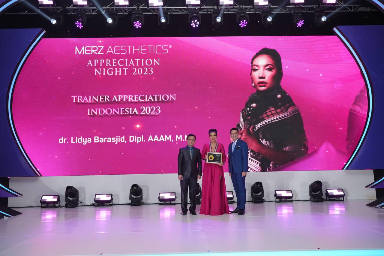 Lucent Aesthetics &amp; Dermatology Clinic Raih Penghargaan di MERZ Aesthetics Awards