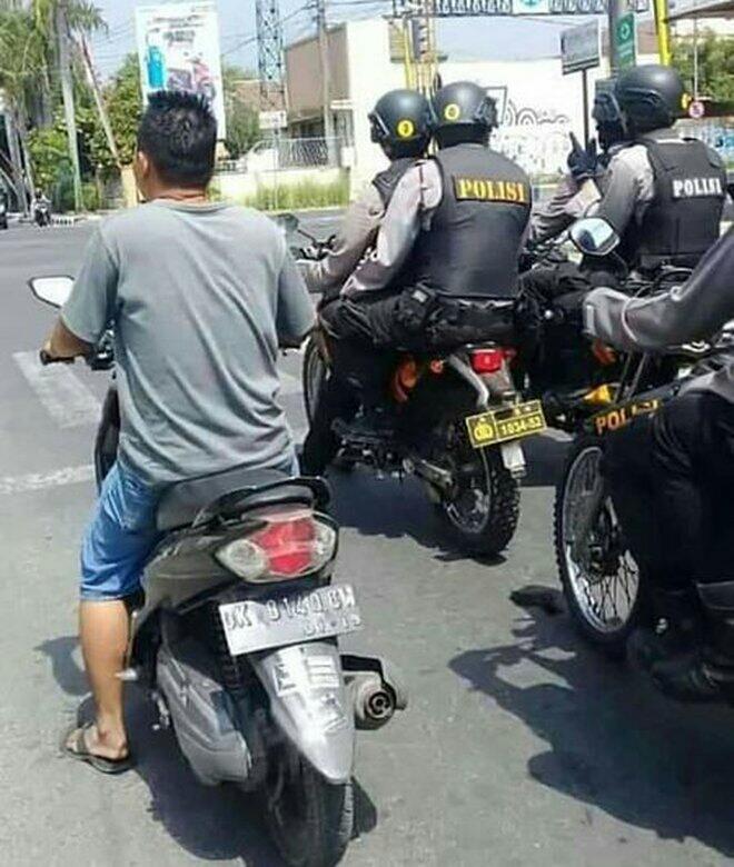 Toprak Razgatlioglu Baru Tahu Orang Indonesia Paling Santai di Dunia, ini Buktinya!