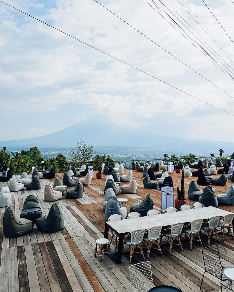 Jokowi ada di Bogor !! di Bogor ada Warung Kopi Nako.Viral Oh Noo !!