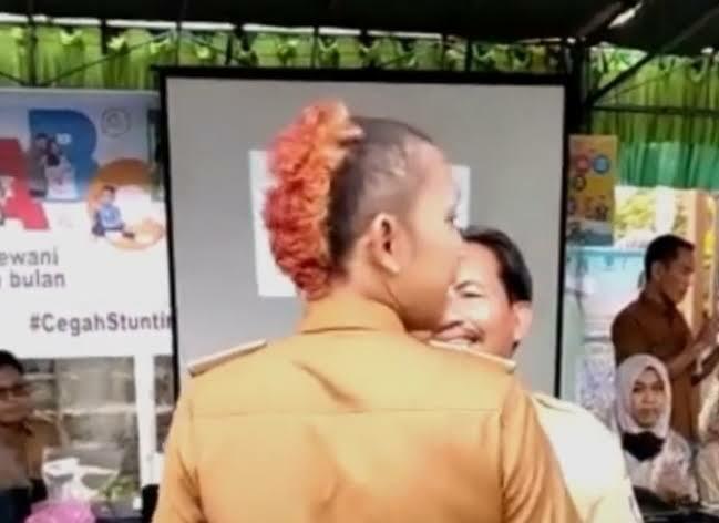 Pro Kontra Kepala Desa di NTB yang Memiliki Gaya Rambut Punk! Pantaskah?