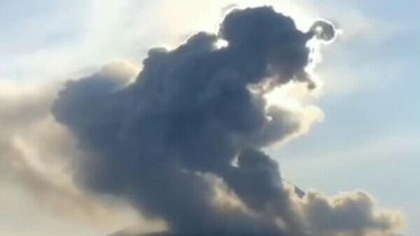 Petruk Sambangi Warga Sekitar Gunung Merapi yang Erupsi, Penjelasan Pakar Pareidolia!
