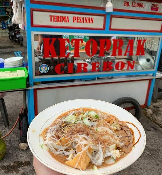 Ketoprak Khas Cirebon! Makanan Favorit Kaki Lima