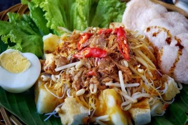 Ketoprak Khas Cirebon! Makanan Favorit Kaki Lima