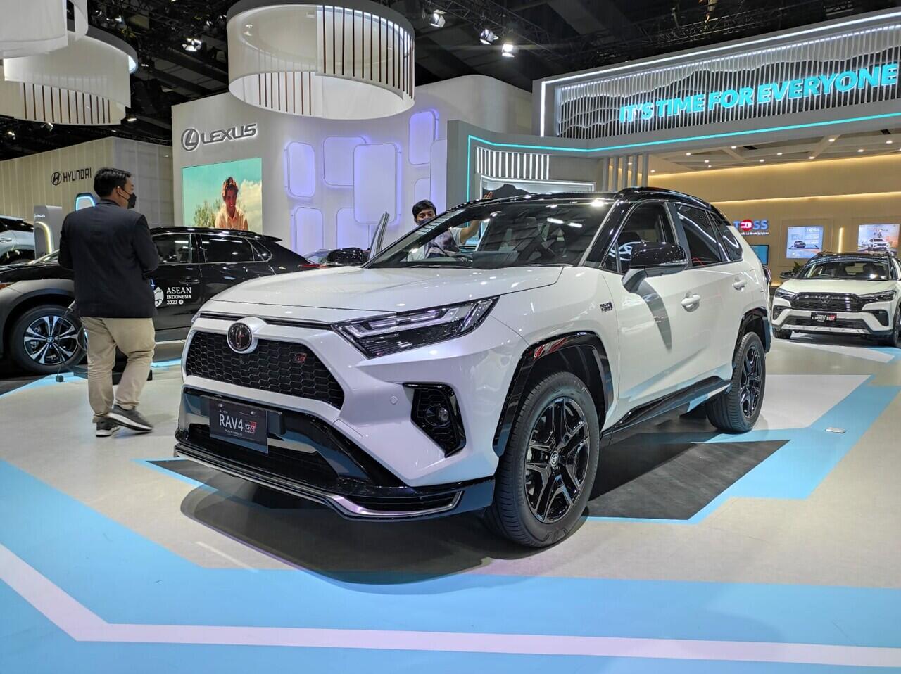 Kalau Toyota RAV4 Hybrid Dijual di Indonesia, Segini Prediksi Harganya Gan