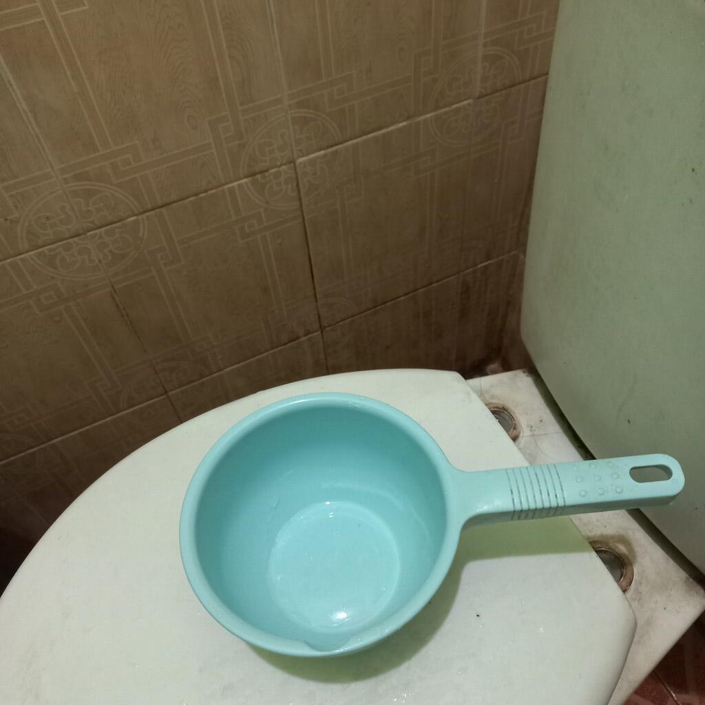 8 Barang Berwarna Biru Yang Terdapat Di Kamar Kost Gue