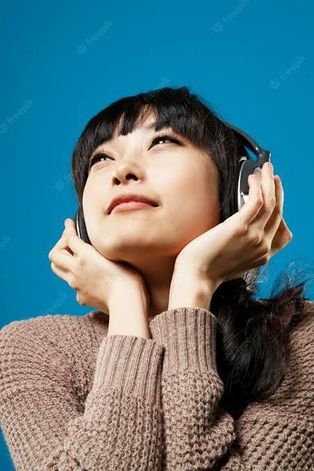 Mendengarkan Lagu Galau Mempengaruhi Kebahagiaan