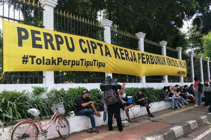 5 Poin Perppu Cipta Kerja yang Berpotensi Merugikan Para Pekerja!