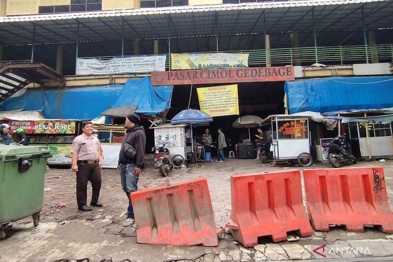 Pasar Pakaian Bekas Impor Cimol Gedebage Bandung Tutup Sementara