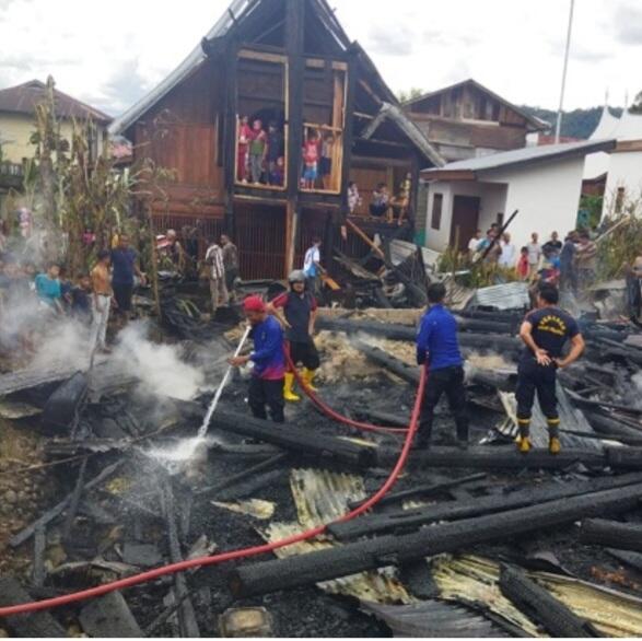 Rumah Gadang di Solok Selatan Terbakar, Kerugian Rp1,5 Miliar